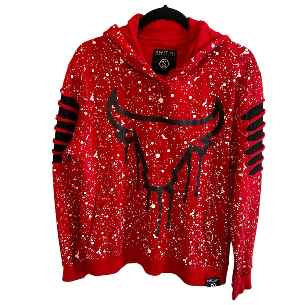 Switch Remarkable men’s red hooded bull sweatshirt, size S
